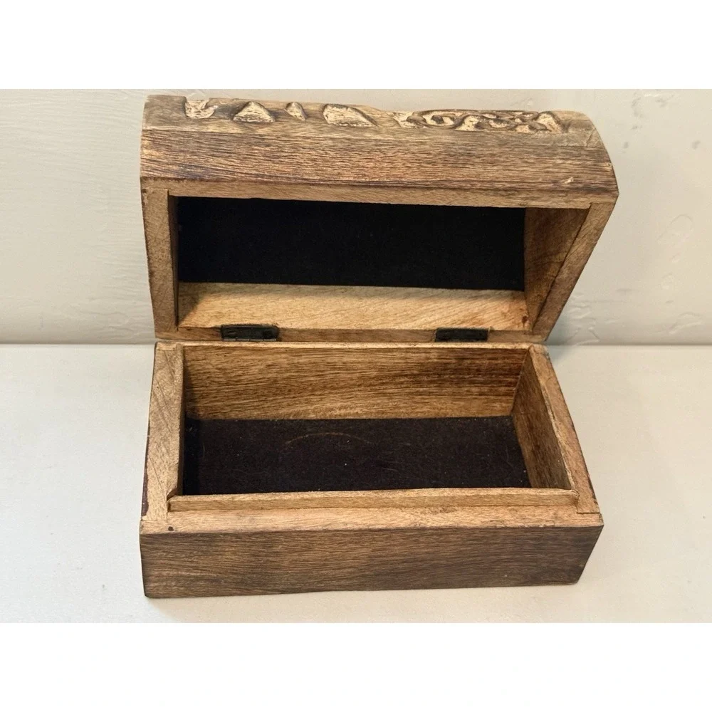 Vintage Wood Hand Carved Elephant Box Hinged Domed Lid 7